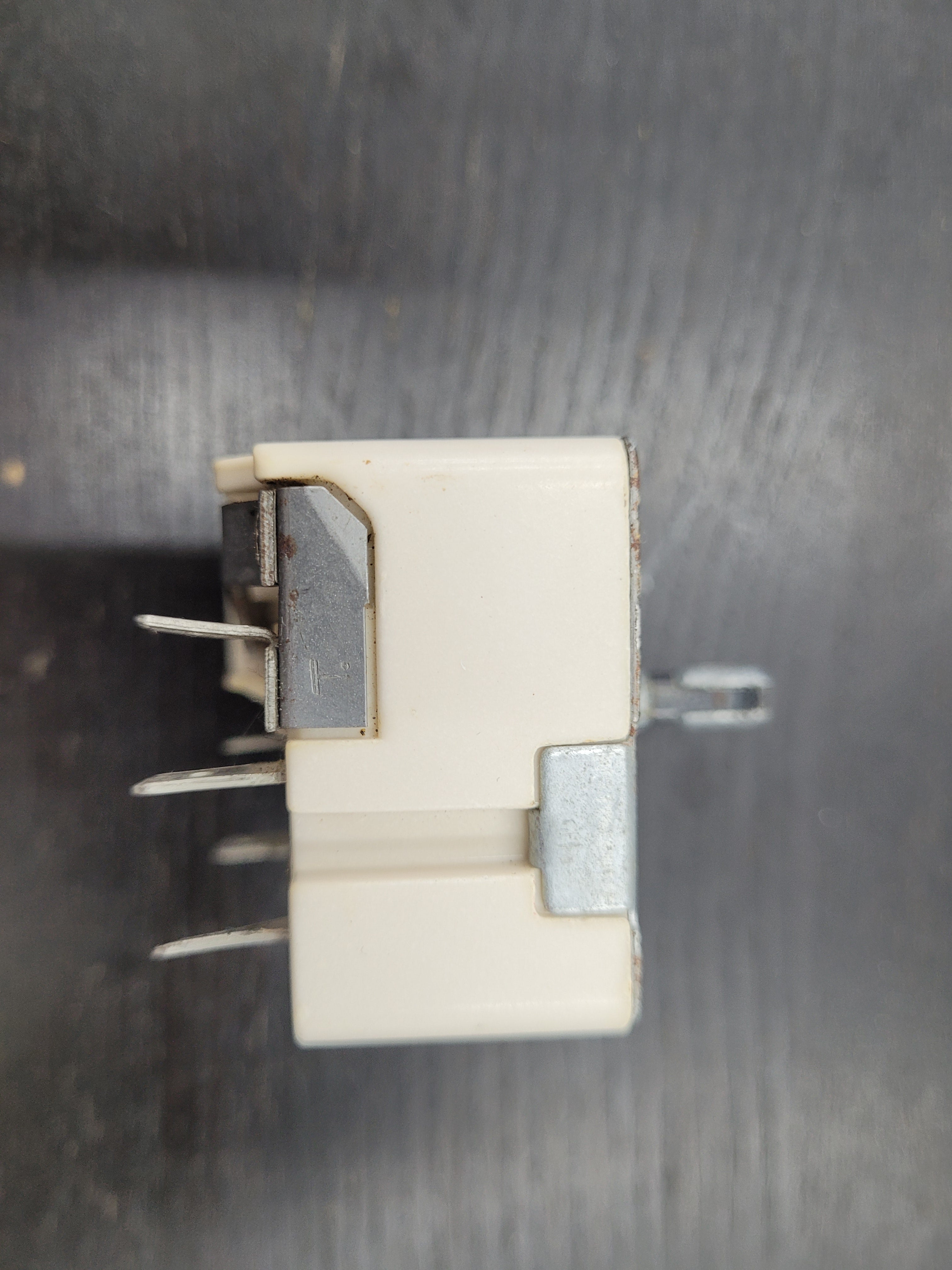 GE Range Surface Element Control Switch WB24T10029 GE Range Surface Element Control Switch WB24T10029